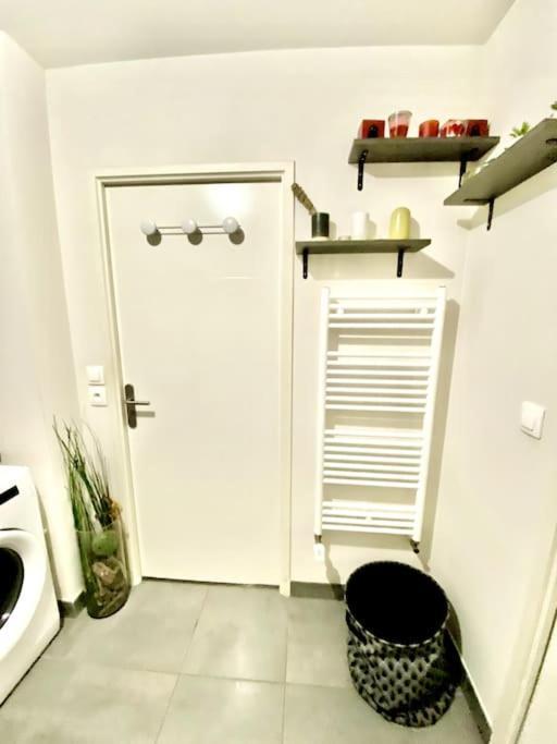 Cosy - Balcon - Parking Gratuit - 10min Centre Appartement Cenon