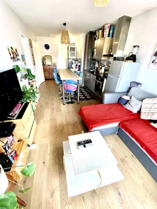 Appartement Cosy - Balcon - Parking Gratuit - 10min Centre Cenon